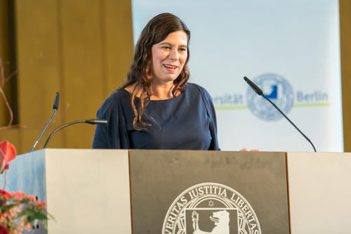 Sandra Scheeres, Senatorin des Landes Berlin für Bildung, Jugend und Wissenschaft, wusste schon nach der ersten Begegnung, dass sie Peter Lange nicht vergessen würde: „Er ist ein Unikat unter den Kanzlern.“