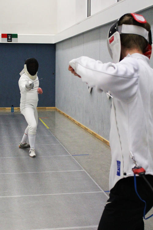 Bereit zum Duell: Leon Holly (vorne) und sein Kontrahent Roger.