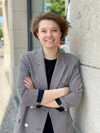 Marie Gräf ermutigt andere, sich auch für das Deutschlandstipendium zu bewerben. Sie selbst wird von den Santander Universitäten Deutschland gefördert.