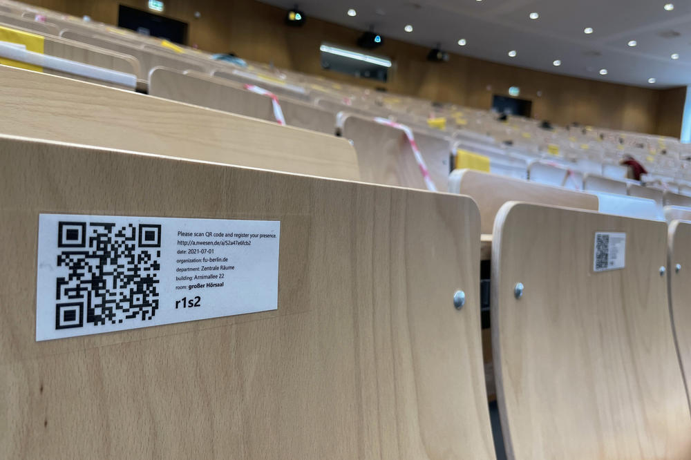 Die App arbeitet sitzplatzgenau und weist in der Kontakteliste die Abstände zwischen den Kontaktpersonen aus.