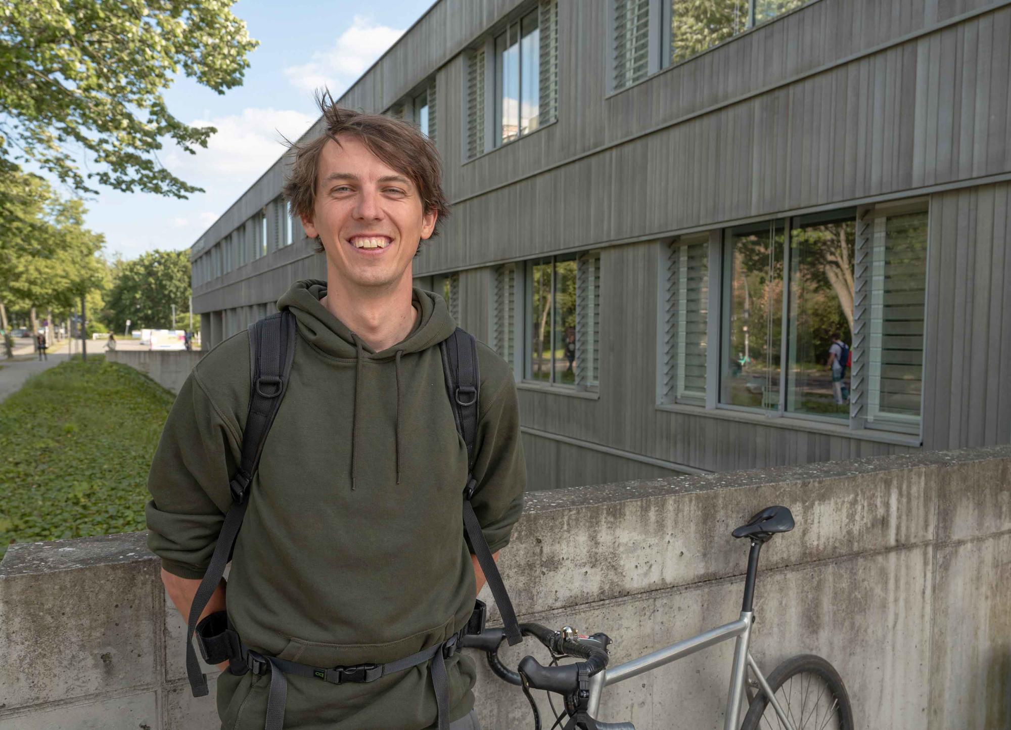 Michael Mundry arbeitet für die Zentraleinrichtung FUB-IT und ist begeisterter Radler.