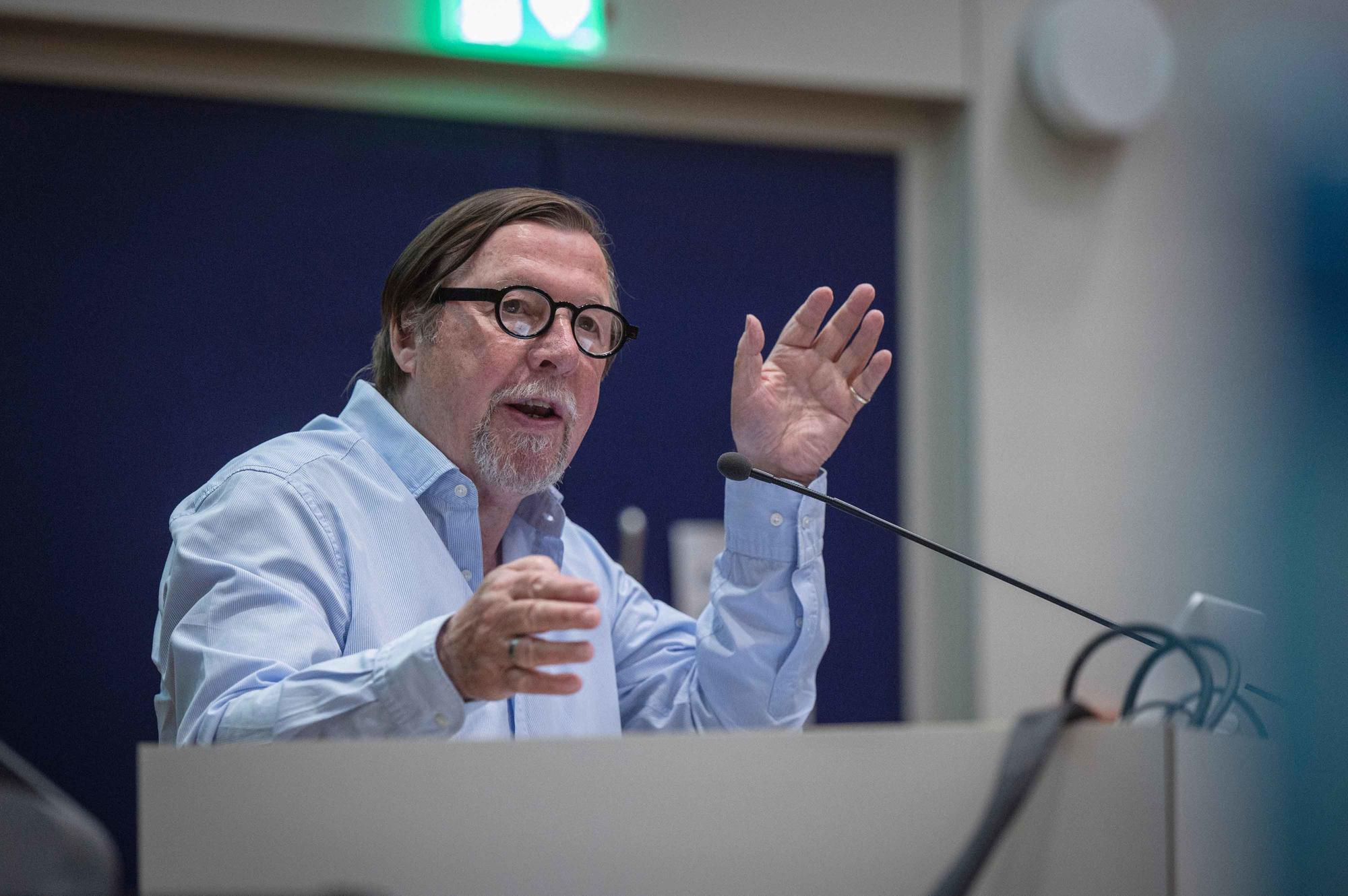 Der Autor Christoph Heubner verarbeitet in seinen Büchern Geschichten und Erzählungen von Shoa-Überlebenden.