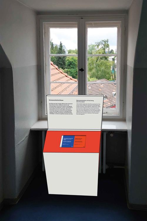 Wie es aussehen wird: Medienstation zu einer Ausstellungstation im Dachgeschoss der Ihnestr. 22.