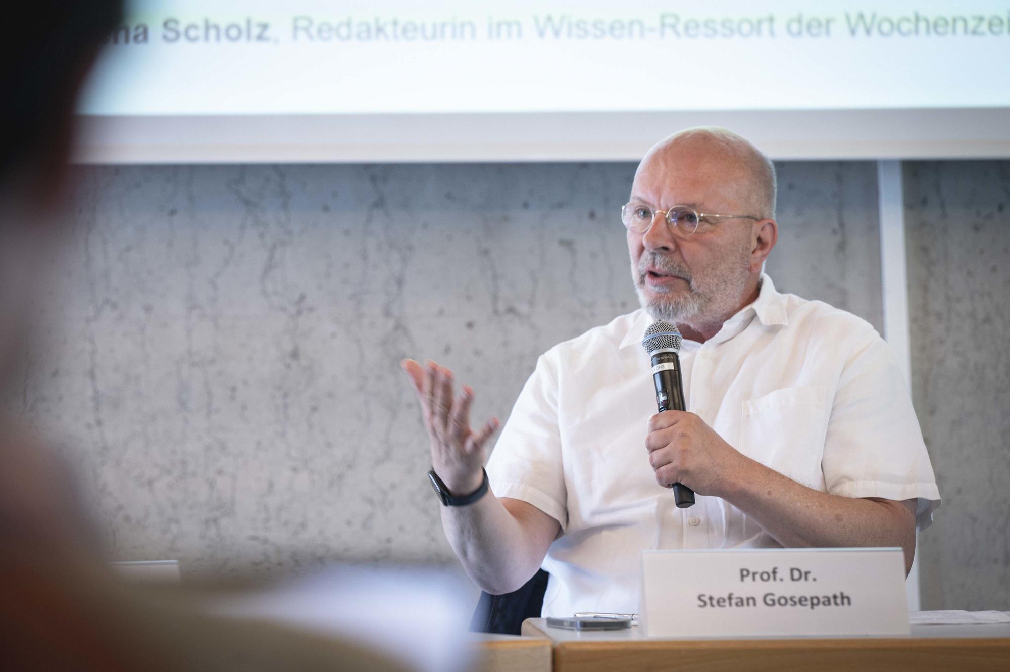 Prof. Dr. Stefan Gosepath, Praktische Philosophie