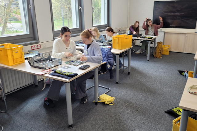 FUB-IT: Wir schrauben einen Computer zusammen