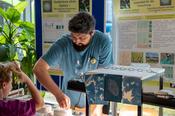 Cyanotypie - Bilder mit gepressten Pflanzen - war der Renner am Institut für Biologie.