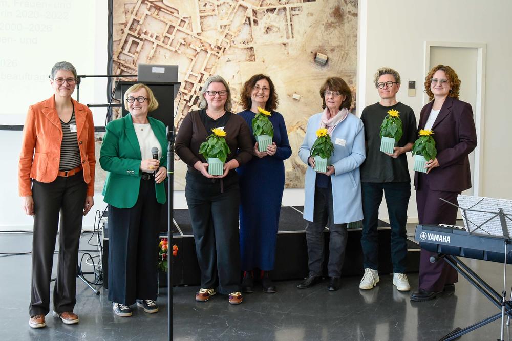 Corinna Tomberger, Verena Blechinger-Talcott, Nadja Korotkova (ZE Botanischer Garten und Botanisches Museum), Maria Giovanna Tassinari, Viola Taylor (Universitätsbibliothek), Heike Teltscher (Dahlem School of Education) und Nora Tuchelt (v. l. n. r.)
