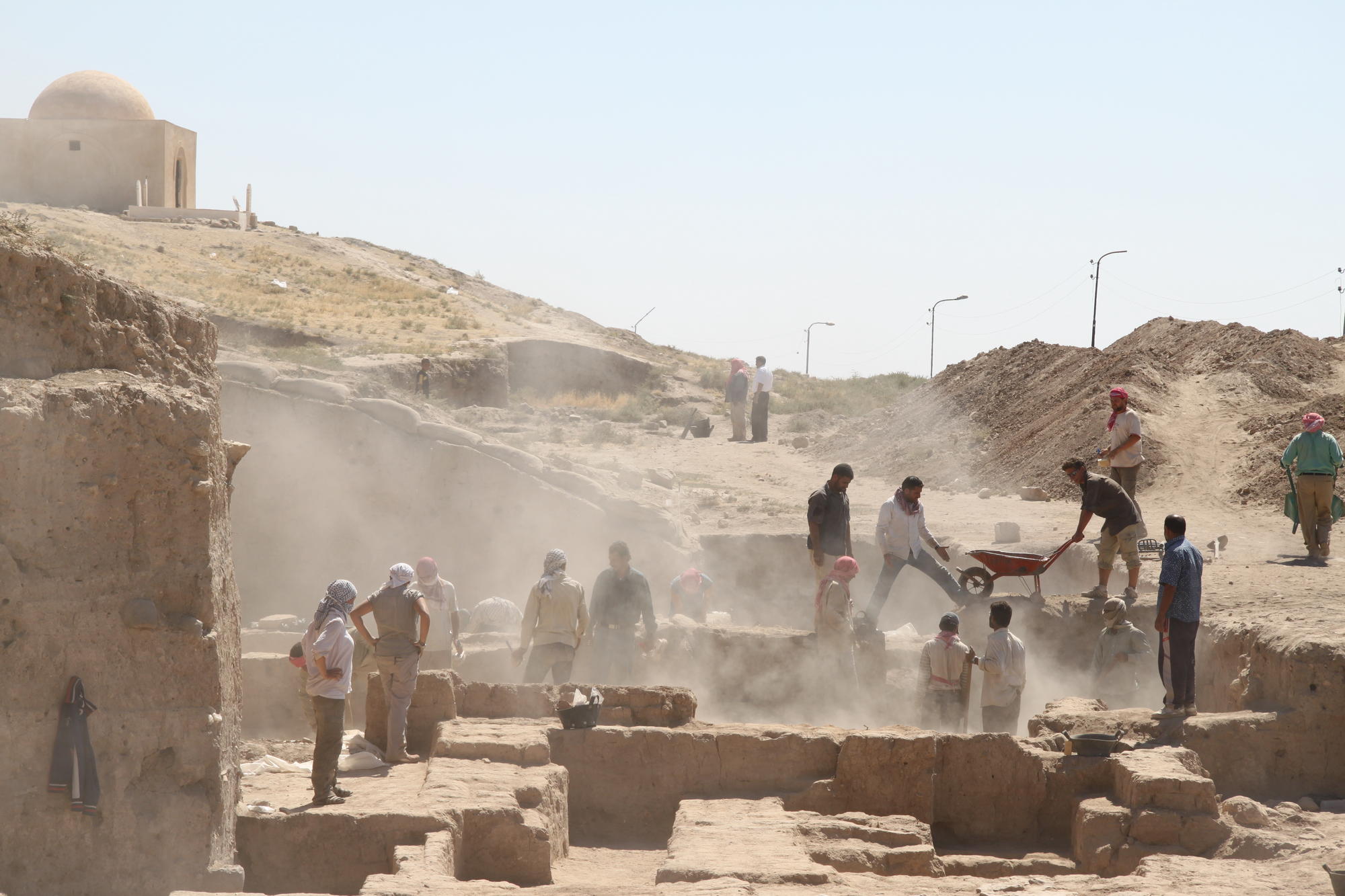 Durch die gemeinsame Beschäftigung mit den Themen Raum und Wissen sollte im Exzellenzcluster Topoi die Alte Welt in ihrer ganzen Vielfalt erforscht werden. Im Bild: eine Grabung in Tell Fekheriye / Syrien.