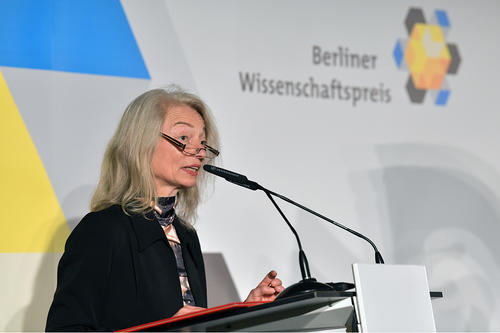 Die Text-, Entstehungs- und Wirkungsgeschichte des Werks „Kalīla and Dimna“ zu untersuchen und eine digitale kritische und kommentierte Edition herauszugeben, ist das Ziel von Beatrice Gründler.