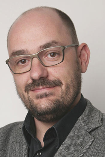 Prof. Dr. Lars Gerhold leitet die AG Interdisziplinäre Sicherheitsforschung und ist Projektleiter des Forschungsforums Öffentliche Sicherheit.