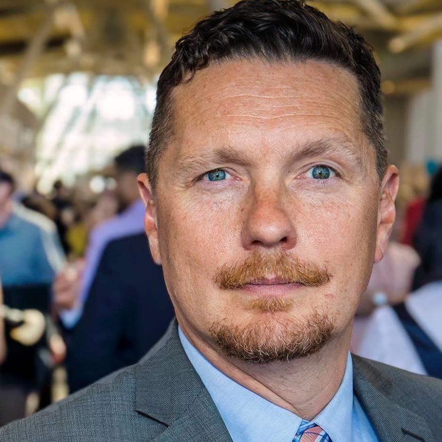 Thomas O. Haakenson ist Associate Professor für „Critical Studies und Visual Studies“ am California College of the Arts in San Francisco und Oakland, USA.