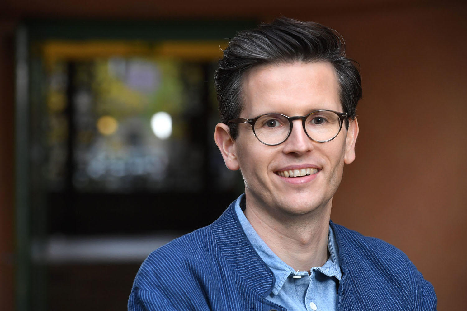 Swen Hutter ist Lichtenberg-Professor in politischer Soziologie an der Freien Universität Berlin und am Wissenschaftszentrum Berlin für Sozialforschung