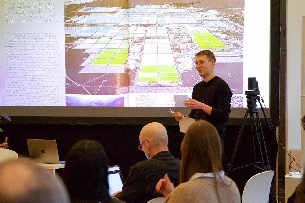 Das metaLAB (at) FU will mit digitalen Lösungen bestehende Wissensstrukturen sichtbar machen, diskutieren und auch kritisieren.