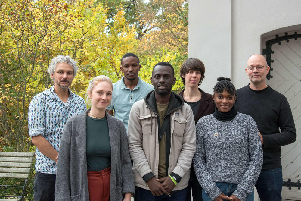 Im Workshop zur Vorbereitung des Barcamps: Matthias Grotkopp, Yvonne Pfeilschifter, Isaac Ssenttimbwe, Edwin Namakanga, Eva Backhaus, Tinaye Mabara, Simon Teune.