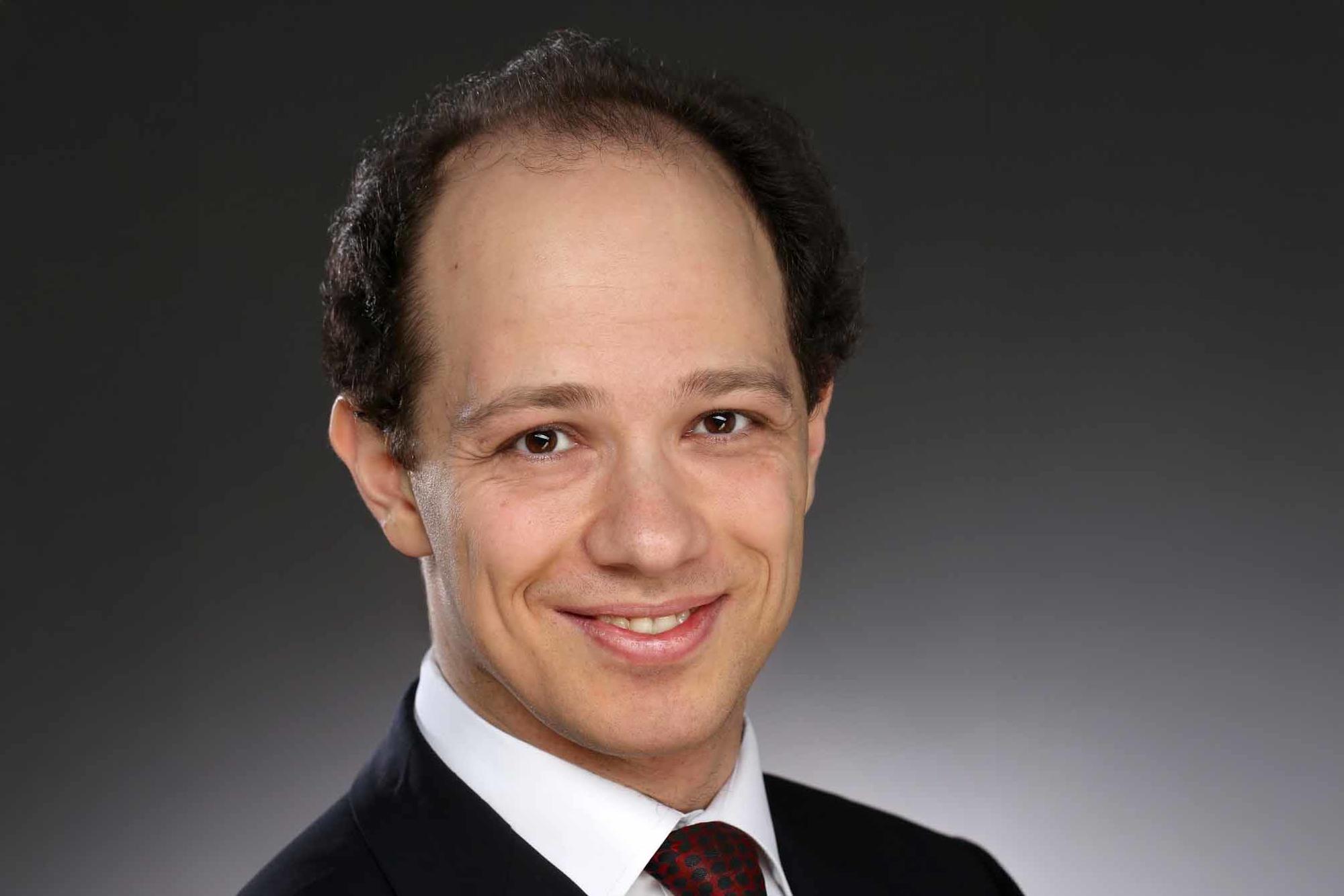 „So weit weg Friedensgespräche wohl sind, müssen wir uns vergegenwärtigen, dass die Ukraine dringend eine Atempause braucht.“ Alexander Libman ist Professor für Politikwissenschaft mit Schwerpunkt Osteuropa und Russland.