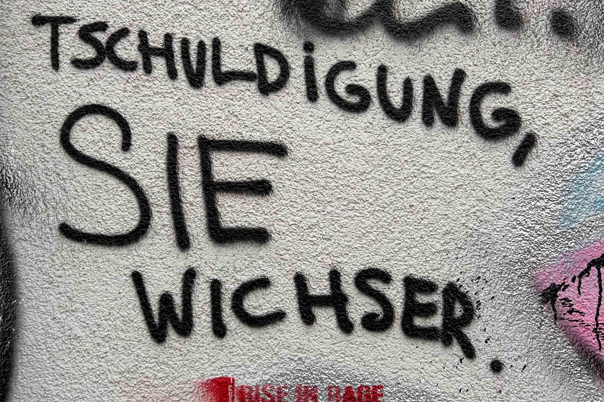 „Sie“ oder „Du“? Nicht immer entscheidet die Anrede über Höflichkeit.