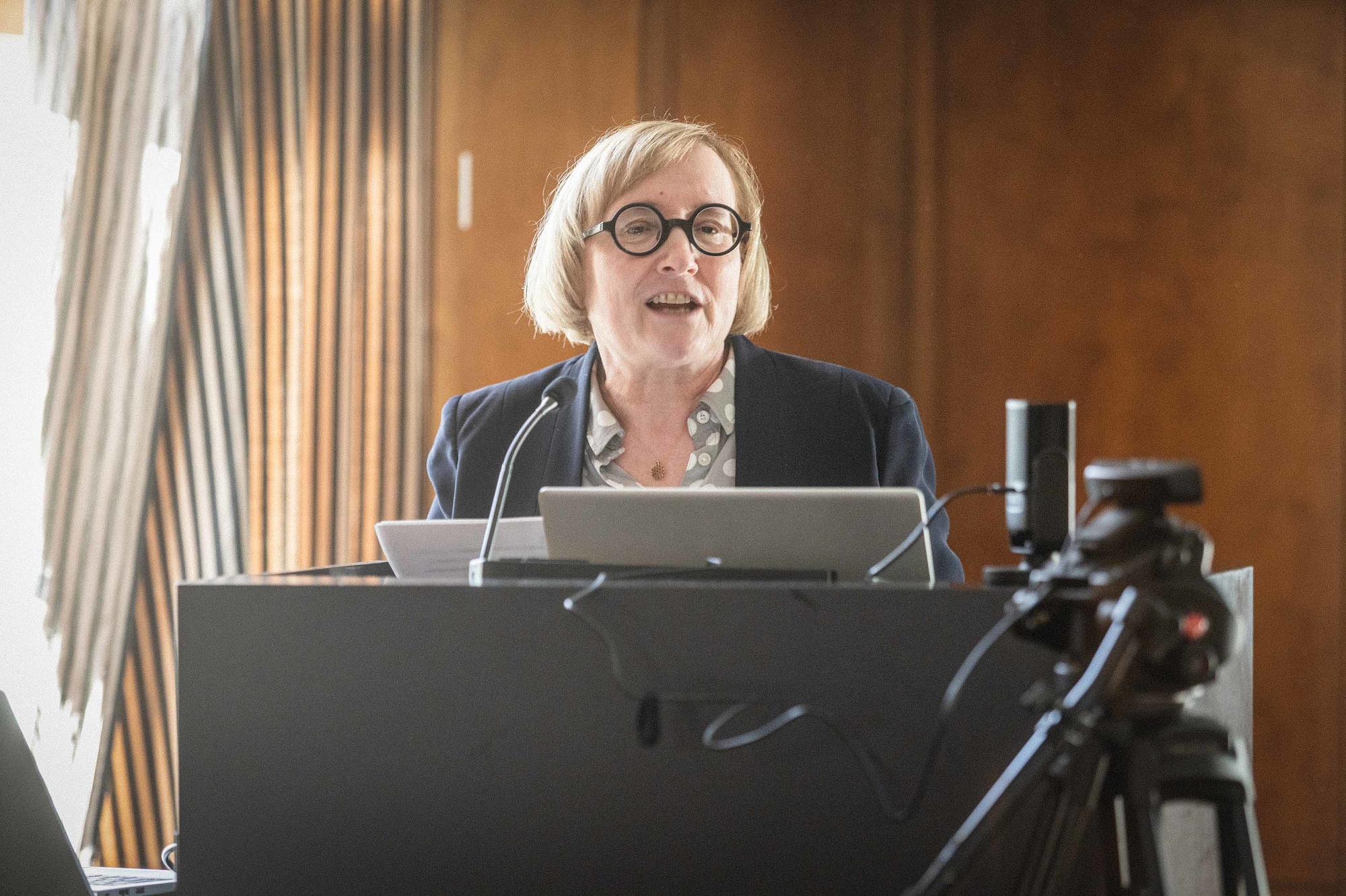 Prof. Dr. Verena Blechinger-Talcott, Erste Vizepräsidentin der Freien Universität Berlin, bei ihrer Begrüßung.