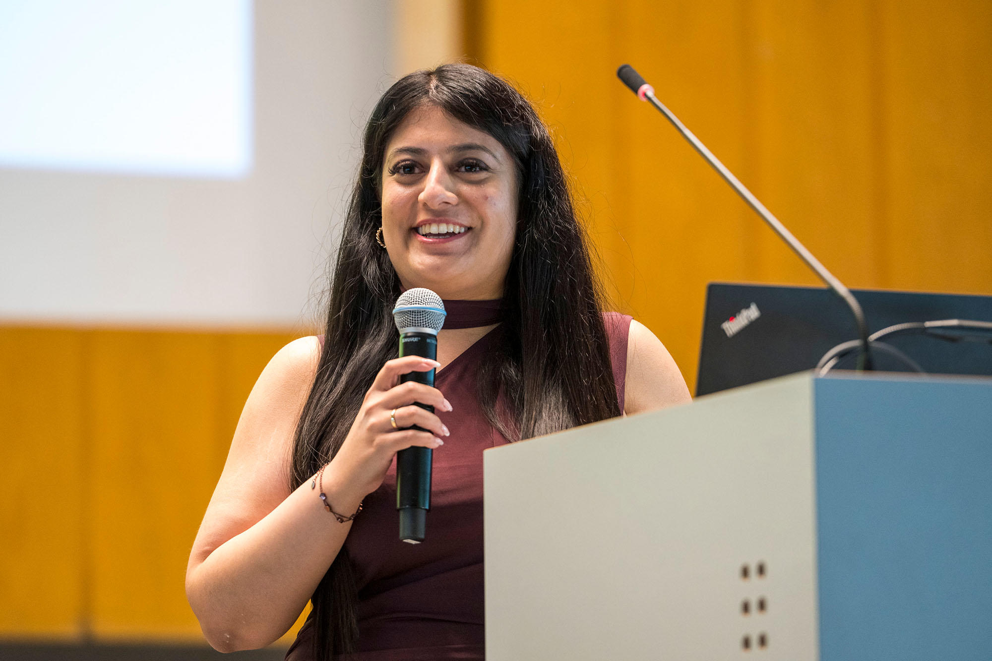 DSE-Absolventin Kajal Haizmann, jetzt wissenschaftliche Mitarbeiterin in der Biologie-Didaktik der Freien Universität Berlin.