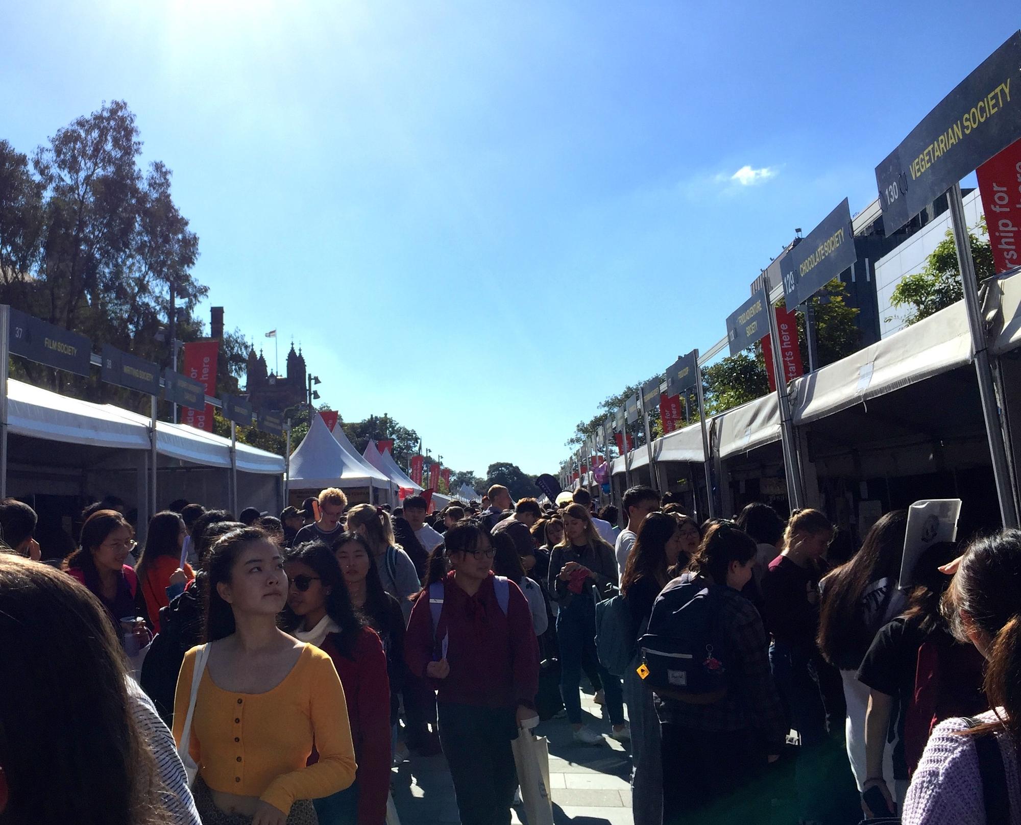 Mehr als 200 Clubs von und für Studierende gibt es unter dem Dach der University of Sydney Union: von Acapella-Gesang über Quidditch bis Wandern.