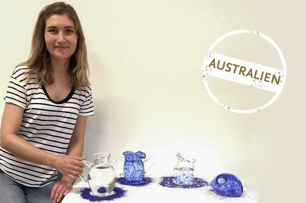 Jennifer Gaschler hat in einem Glasbläsereikurs Vasen gefertigt, die auf surreale Weise zu schmelzen scheinen.