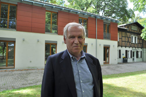 Der Veterinärmediziner Dr. Christian Laiblin ist seit 40 Jahren an der Freien Universität beschäftigt.