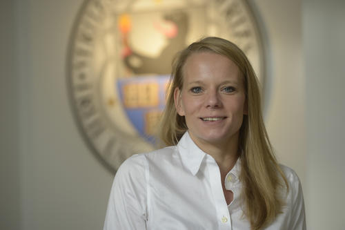 Der Freien Universität bleibt Andrea Adam Moore weiterhin verbunden: Ihre neue Arbeitgeberin, die Indiana University, unterhält seit Jahren eine enge Partnerschaft mit der Freien Universität Berlin.