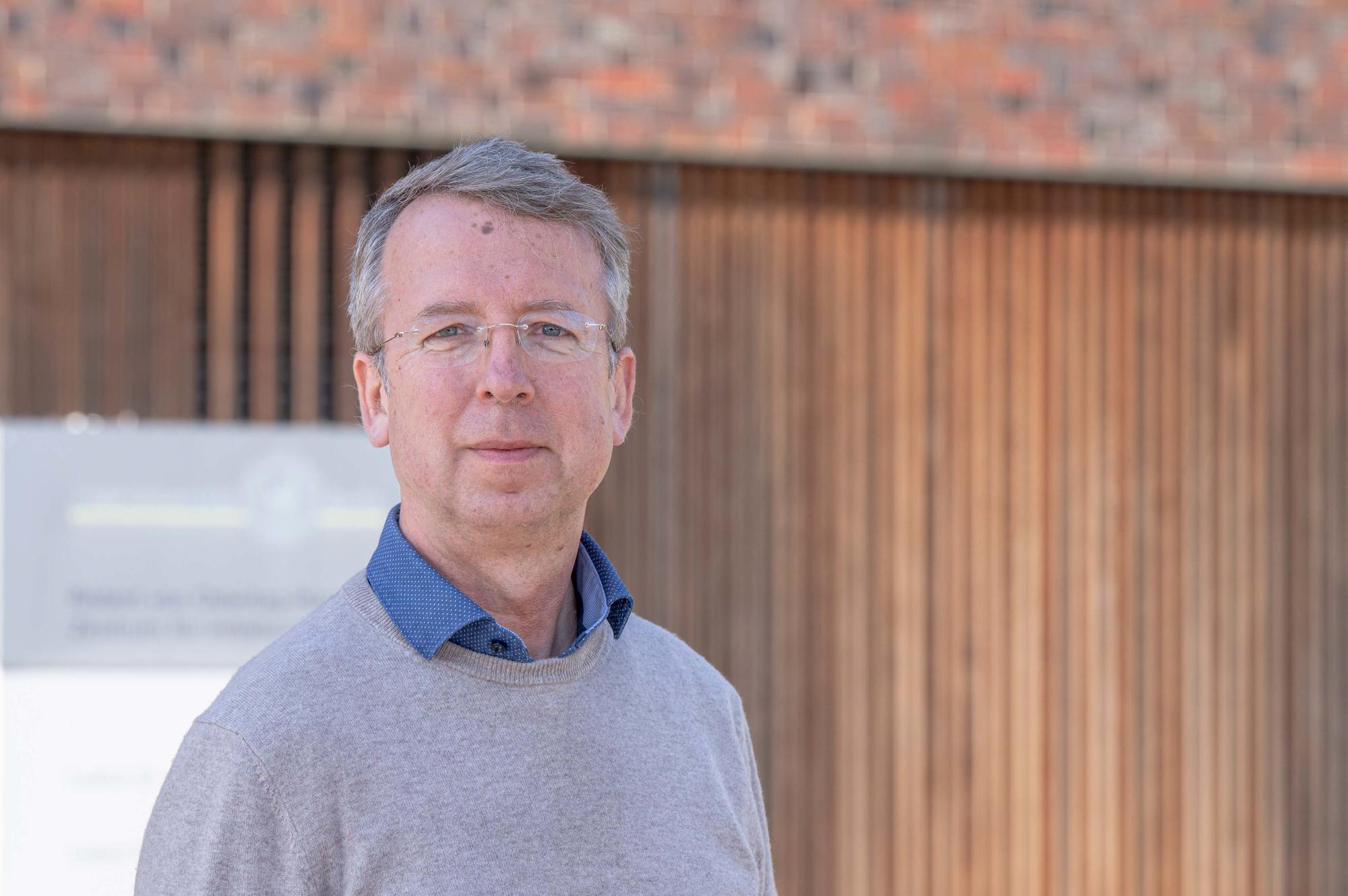 Porträtfoto von Georg von Samson-Himmelstjerna, Professor am Fachbereich Veterinärmedizin und Ombudsperson für gute wissenschaftliche Praxis