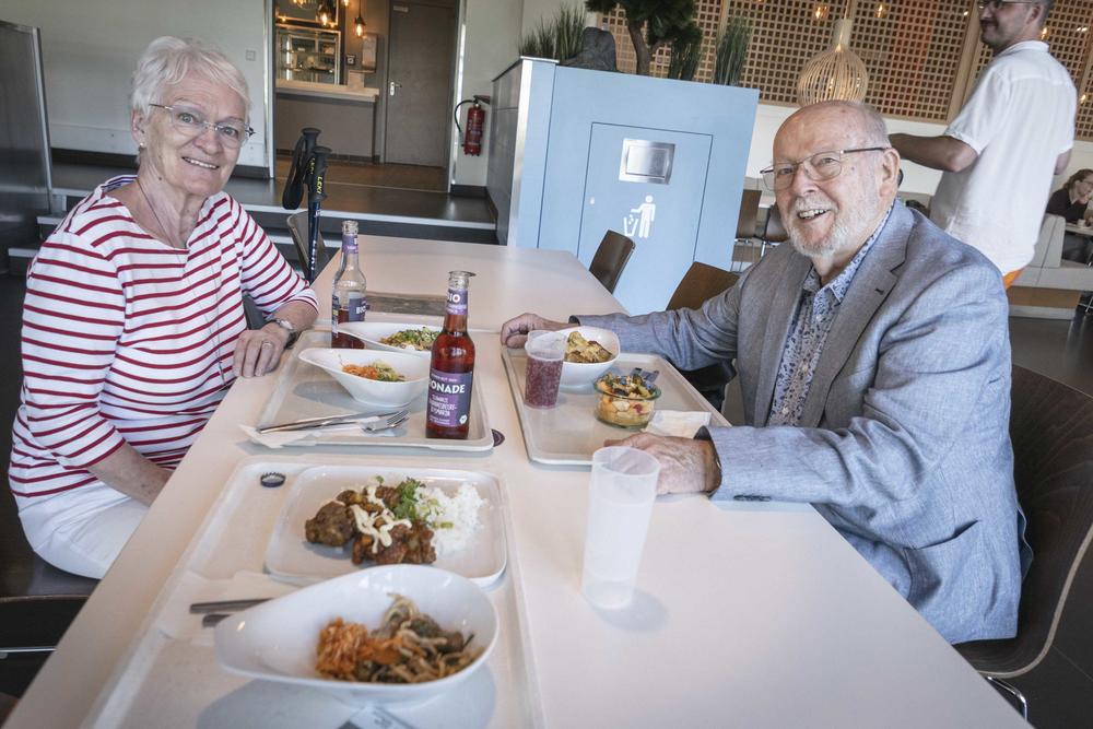 Ramen-Nudeln, Kürbis-Auflauf, Bionade – Angebot und Ambiente haben sich nach 60 Jahren stark verändert.