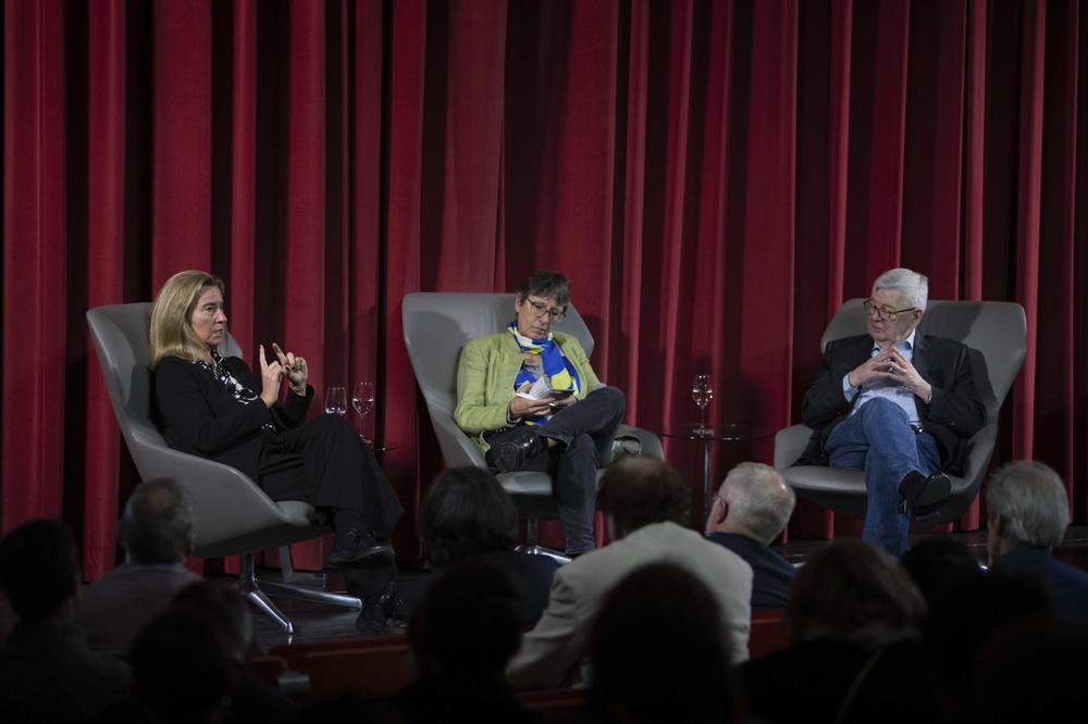 Professor Tanja Börzel (center) moderated the discussion between Federica Mogherini and Joschka Fischer.