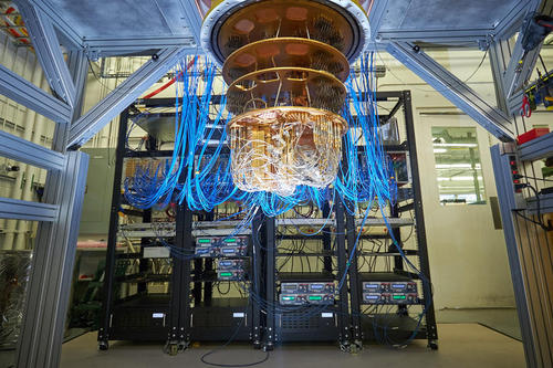 Quantum computers require completely new software: Jens Eisert’s team is working on the interface between complex mathematical reasoning and practical applications.