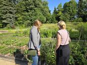 Alumni at Botanic Garden