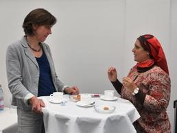 Project manager Prof. Dr. Margreth Lünenborg discussing with Dr. Reem Ali Derbala, Head of the Strategic Planning Unit, Ministry of Higher Education
