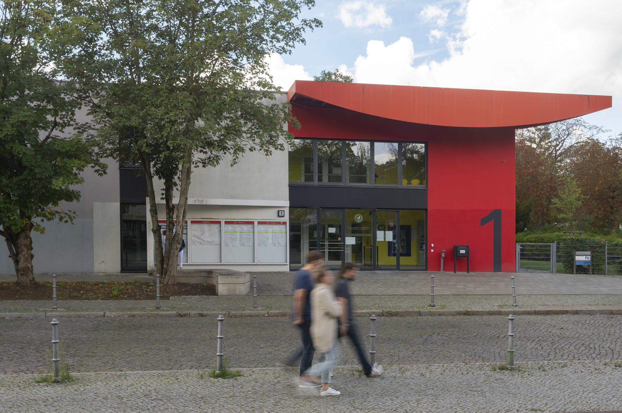 Administration Building in Iltisstraße 1