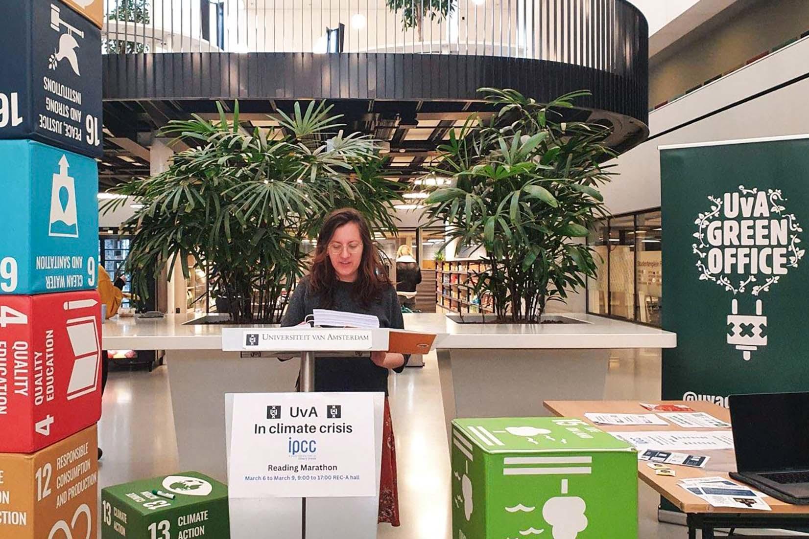 An der Universität Amsterdam fand 2024 ebenfalls ein IPCC-Reading von Forschenden und Klimaaktivist*innen statt.