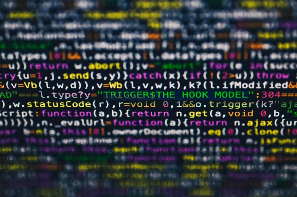 Cyberangriffe, IT- und Lieferkettenstörungen sehen viele Unternehmen als größte Bedrohung.