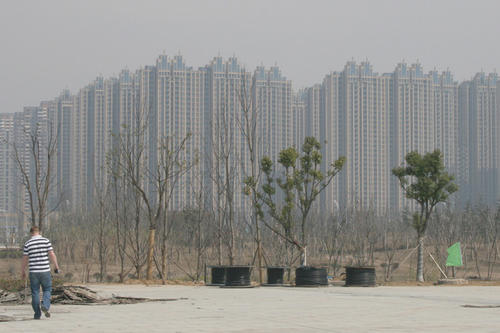 Das Bild der Stadterweiterung in China ist durch Wohnbebauung in großem Maßstab geprägt. Typisch ist hier die blockweise Bebauung in einem weitgehend uniformen Stil.