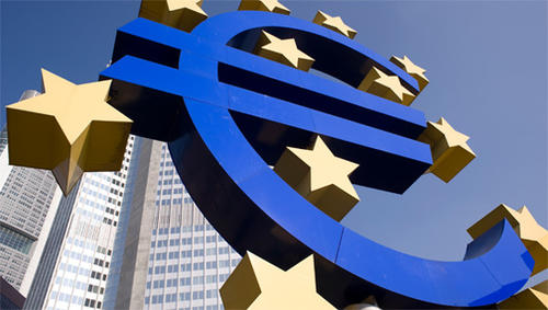 Der Wirtschaftswissenschaftler Helmut Lütkepohl beschäftigt sich mit ökonomischer Prognostik. Im Gespräch erklärt er, warum Vorhersagen in der Euro-Krise trotzdem so schwer fallen.