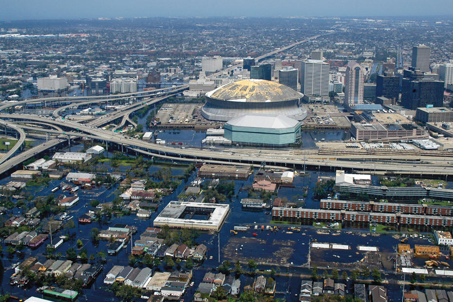 Der Hurrikan „Katrina“ brachte Boote zum Kentern, deckte Häuserdächer ab, die Wassermassen überfluteten New Orleans, in Millionen Haushalten fiel der Strom aus.