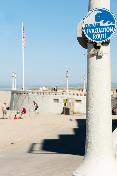 Ähnlich dem Tsunami, der Weihnachten 2004 die Küsten in Südostasien verwüstete, könnten Flutwellen nach einem Seebeben auch Städte wie Lissabon, Mumbai oder Tokio heimsuchen.