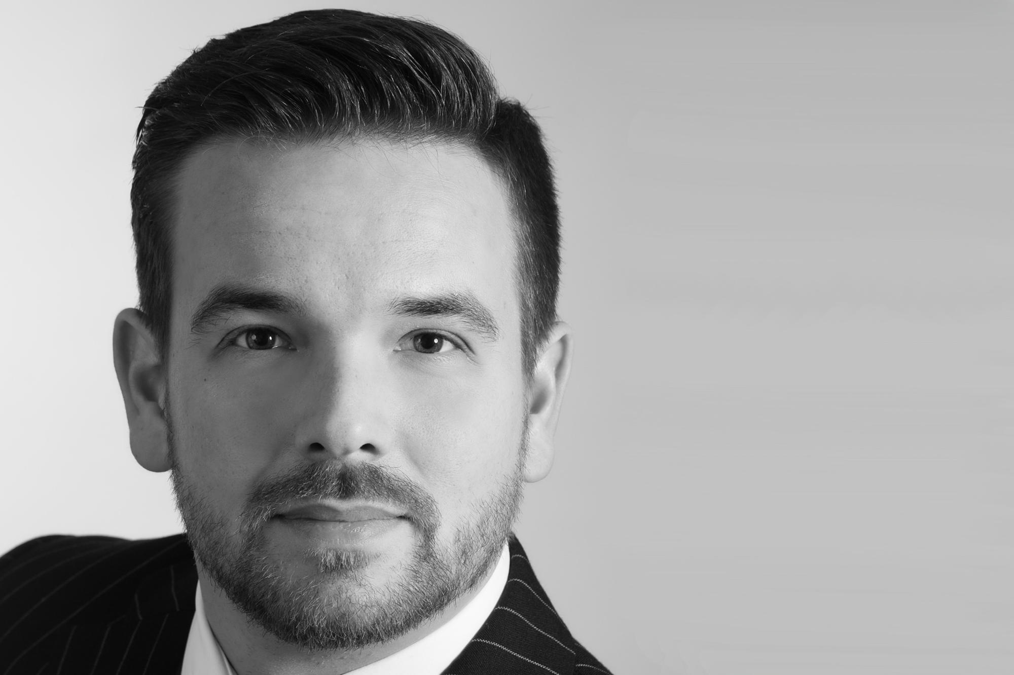 In seiner Forschung beschäftigt sich Niklas Kocks unter anderem mit politischer (Online-) Kommunikation, PR und Journalismus.