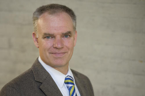 Mithilfe von Nanotechnologie bekämpft Rainer Haag  den Krankheitserregern und Viren.