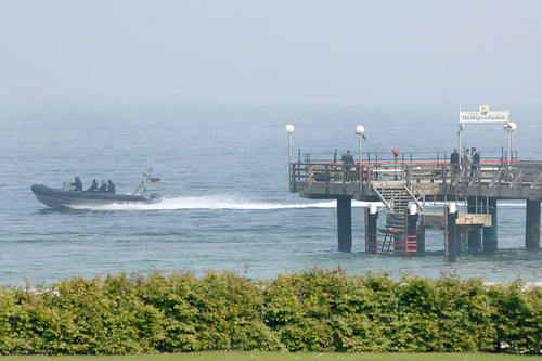 Die Proteste gegen den G8-Gipfel in Heiligendamm erreichten durch Polizeischutz kaum die Teilnehmer des Gipfels.