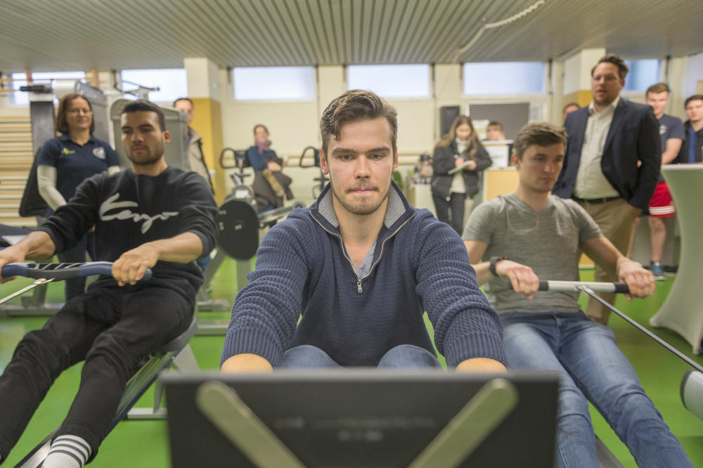 Zieh’ durch: Seit 2017 stehen im „Kraftklub“ des Hochschulsports die High-Tech-Geräte von AUGLETICS, die im Ideenwettbewerb ausgezeichnet wurden.