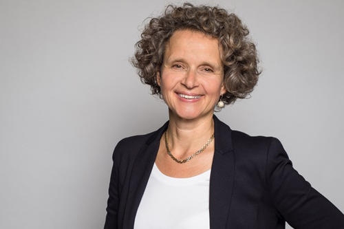 Jessica Gienow-Hecht leitet zusammen mit Brandon Keith Brown das Seminar zu „Race and Music“.