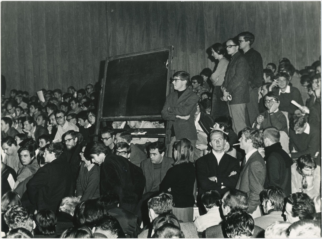 Die Gründungsversammlung der "Kritischen Universität" (KU)