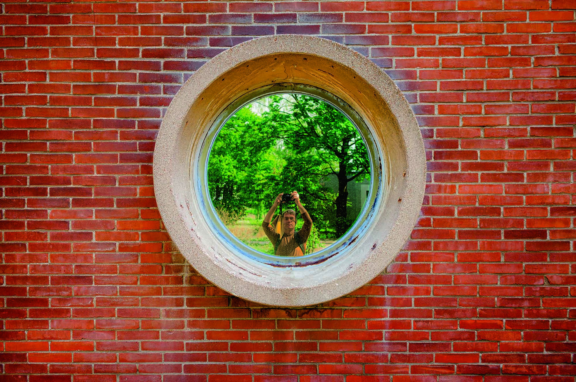 Im Blickpunkt: Die Fotos für das Interview hat Dr. Jörg Nicht unter anderem auch auf dem Campus der Freien Universität gemacht und beschrieben.