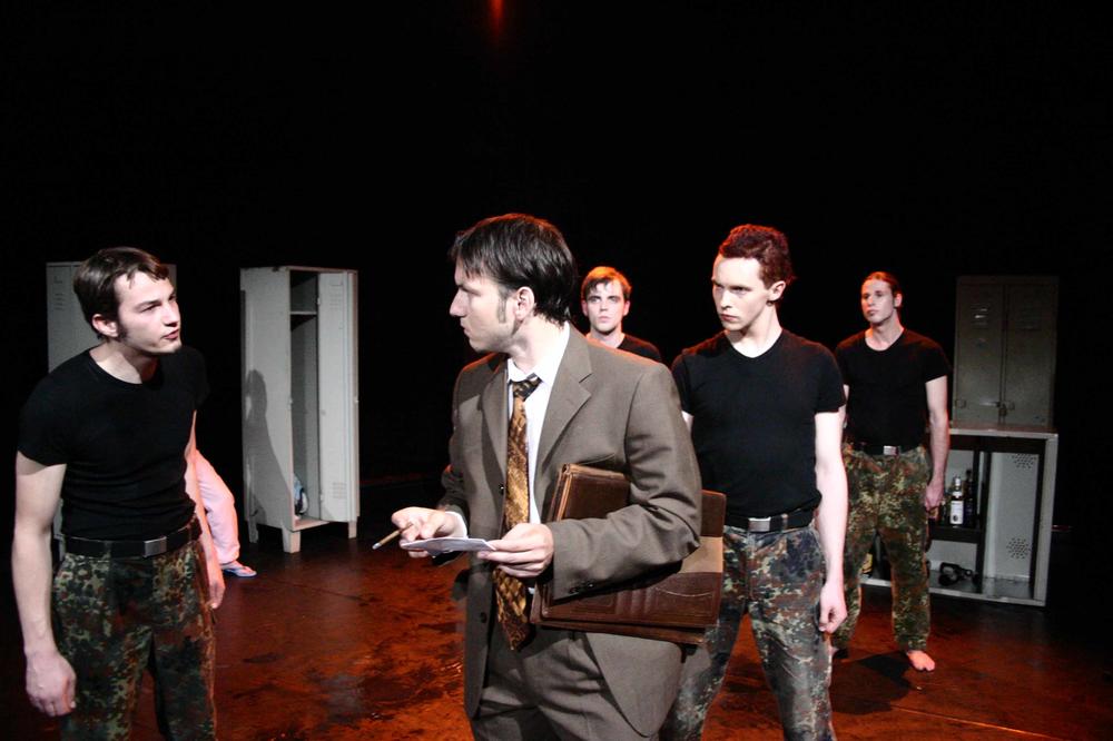 Früh sammelte Sonja Walter Erfahrungen mit dem Inszenieren von Theaterstücken – hier die Theateradaption von „Ein Kind unserer Zeit“ von Ödon von Horváth an der Studiobühne der Freien Universität.