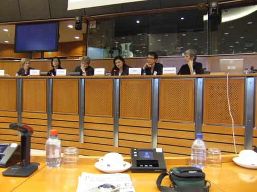 In einem Sitzungssaal des Europäischen Parlaments 