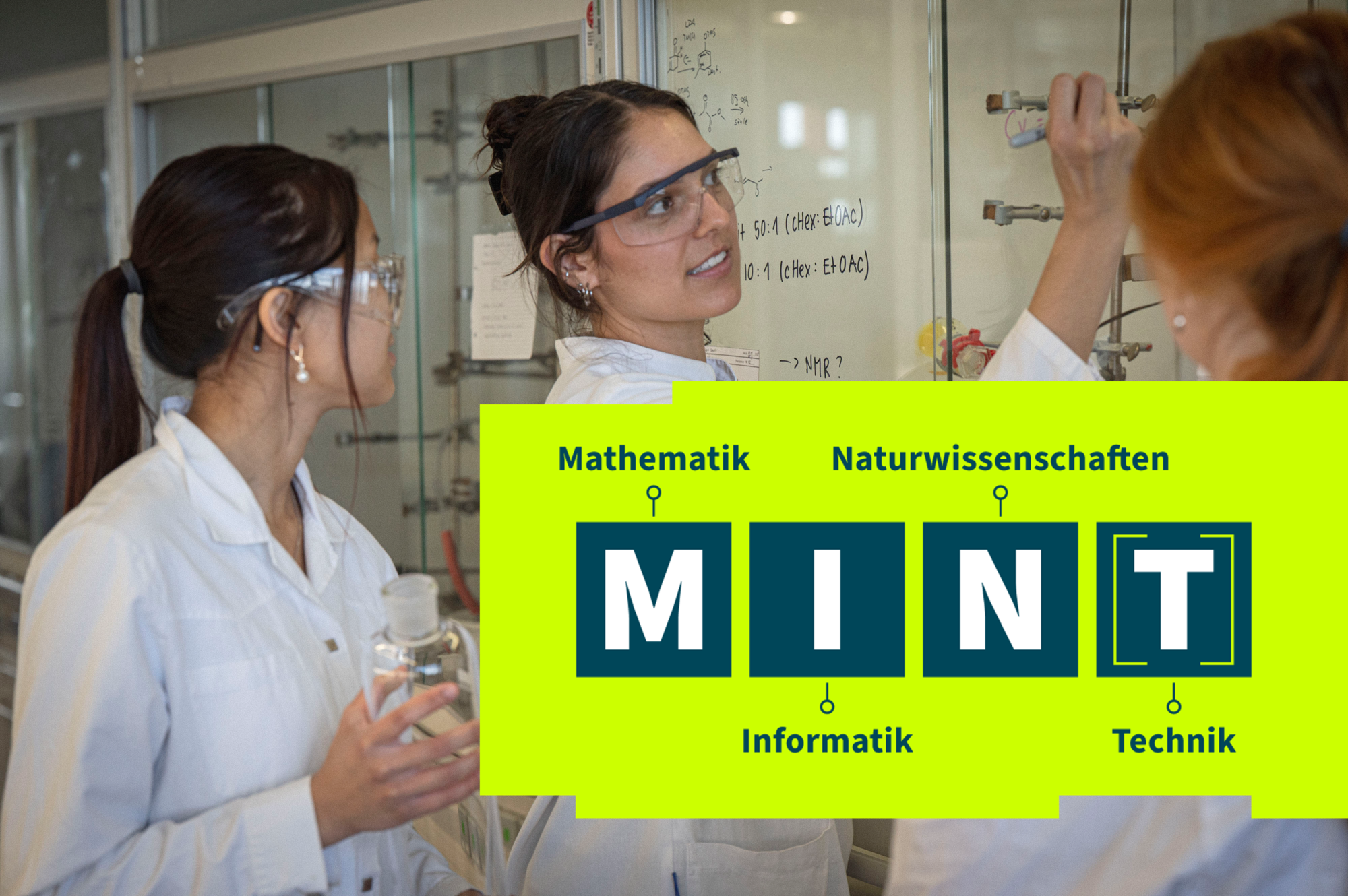 MINT-Studierende im Labor