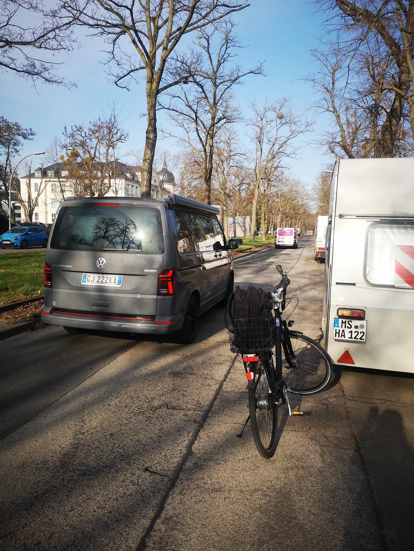 Abschnitt der Thielallee ohne sicheren Radfahrstreifen, das ist nun Geschichte!